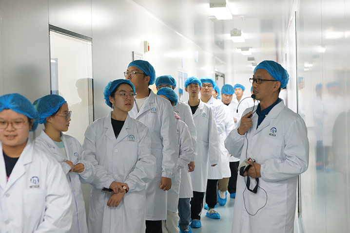 校企联动促立异：武汉大学师生走进bevictor伟德官网生物_bevictor伟德官网 -神经药物生产基地